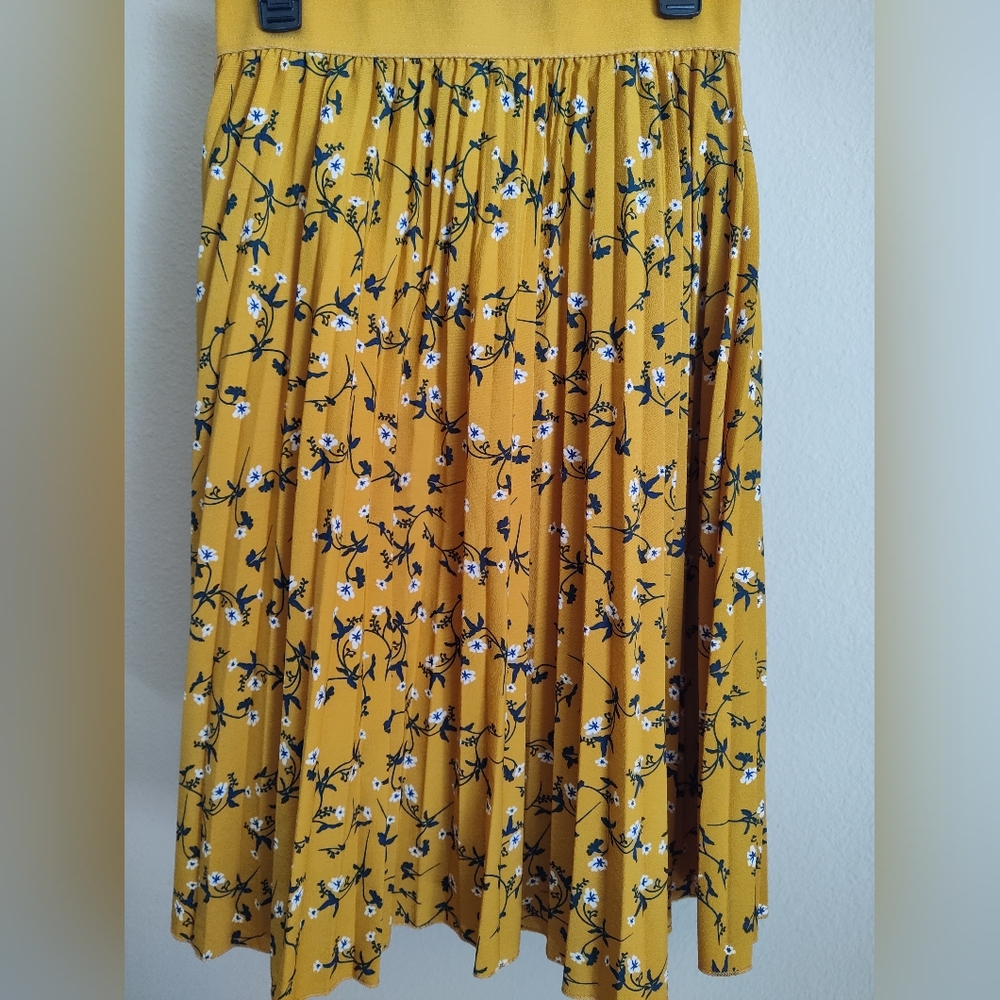 Andy + James Yellow Floral Pleated Midi Skirt Size L